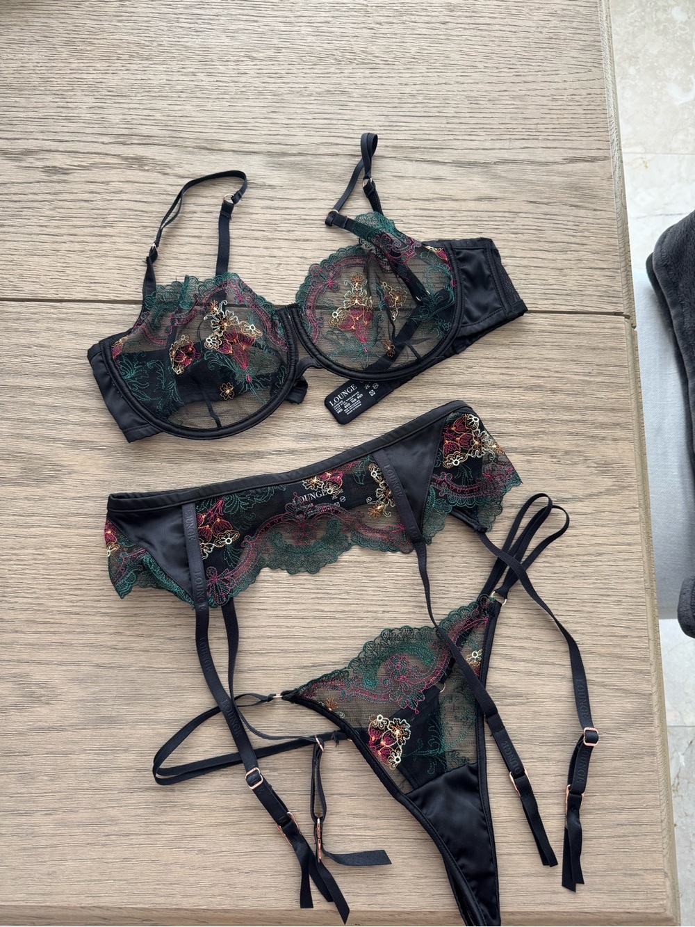 LOUNGE Lingerie Set